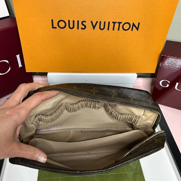 Louis Vuitton Monogram Toiletry Pouch 26 - Picture 10 of 10